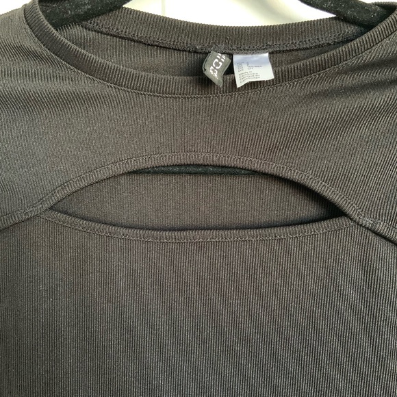 H&M, Black Front Cutout Ribbed Long Sleeve Top, Size: Small - Picture 2 of 4